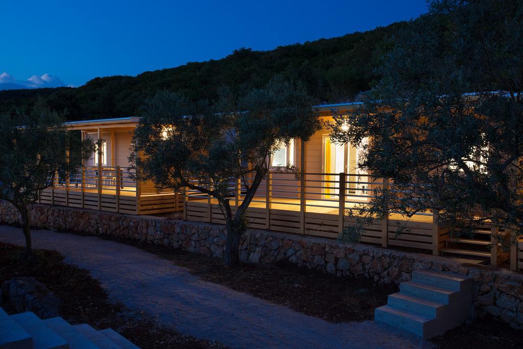 Mobile Homes And Apartments St,Denis Punat Exterior photo