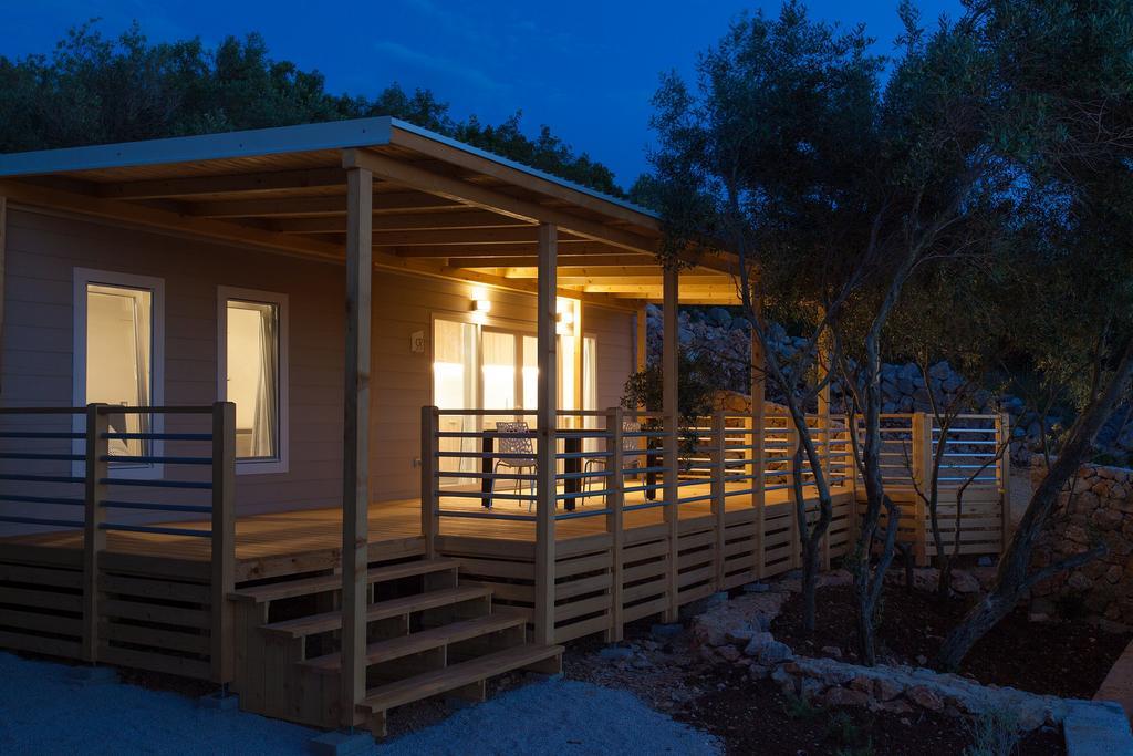 Mobile Homes And Apartments St,Denis Punat Exterior photo